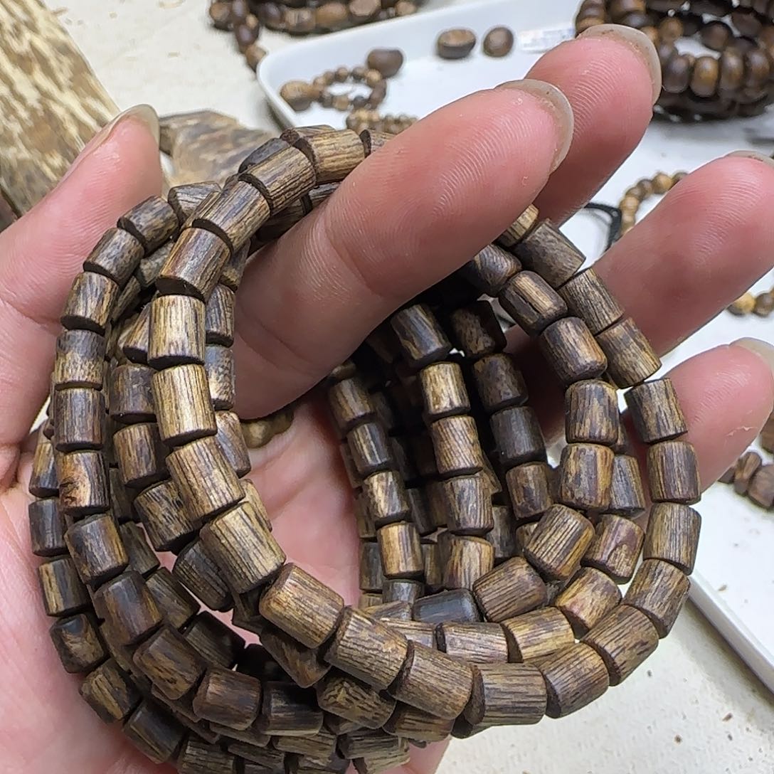 沉香沉香碎屑奇楠沉香桶珠单圈3g多样性发一条