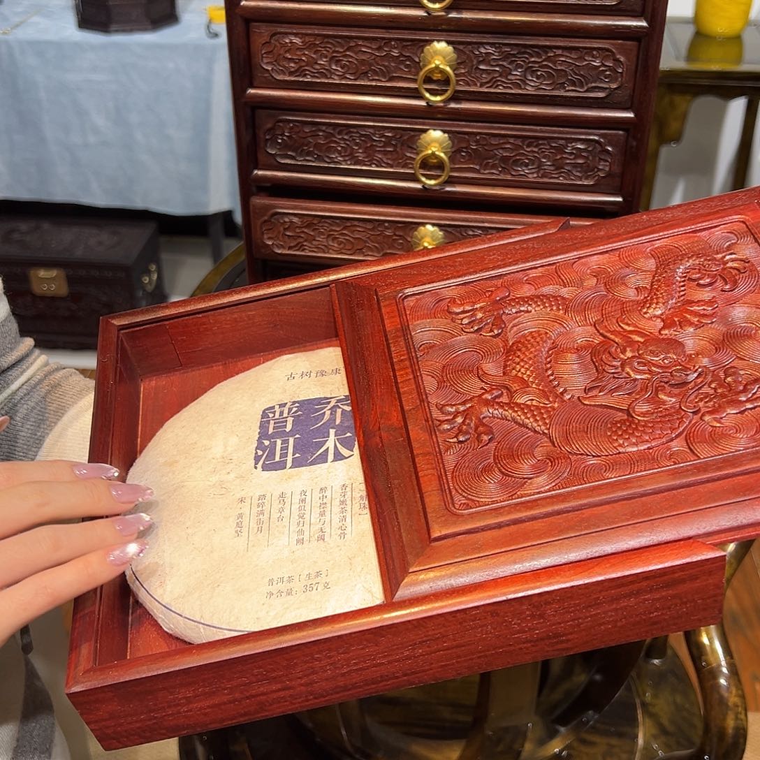 紫檀木类成套家具茶饼盒