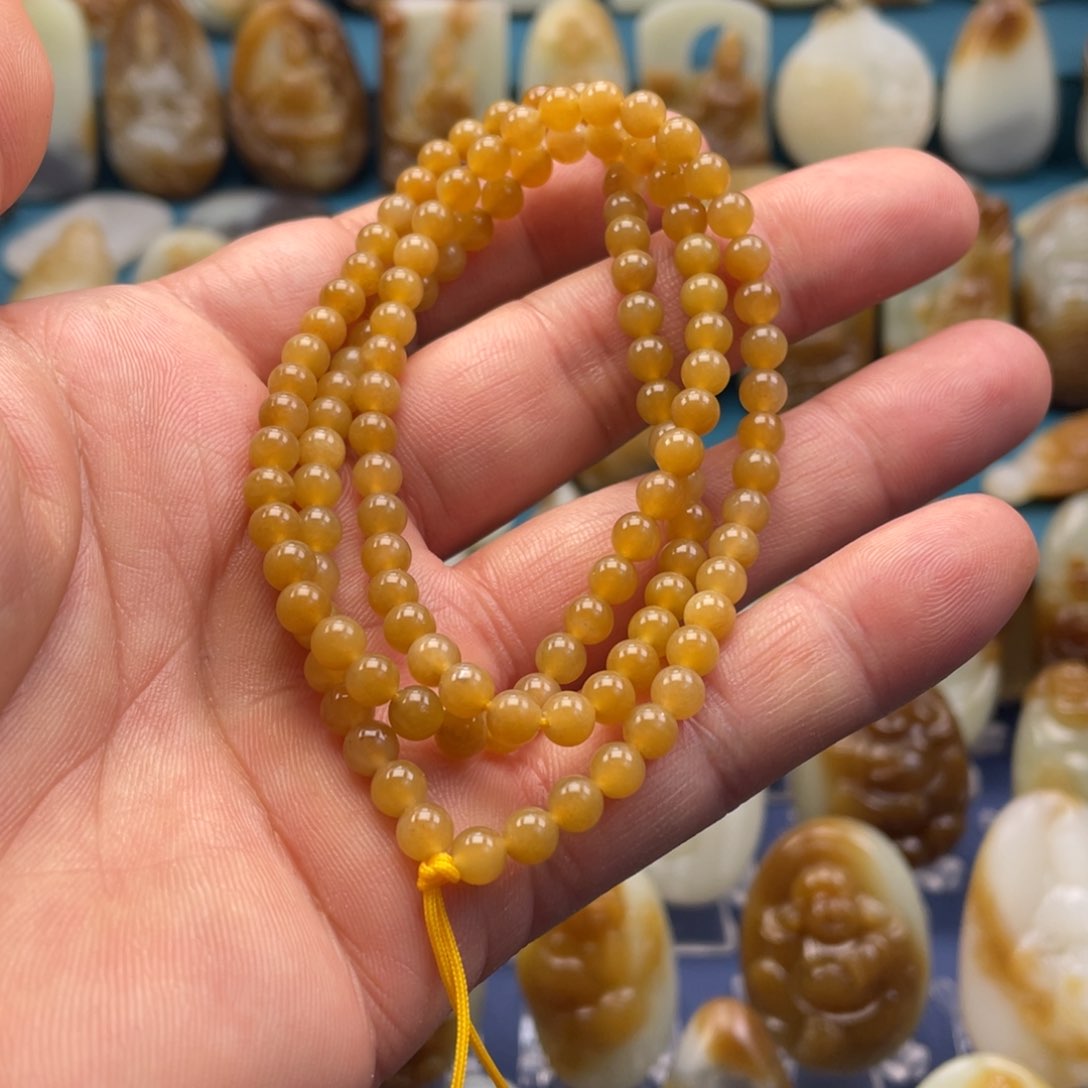 和田玉颈饰未镶嵌