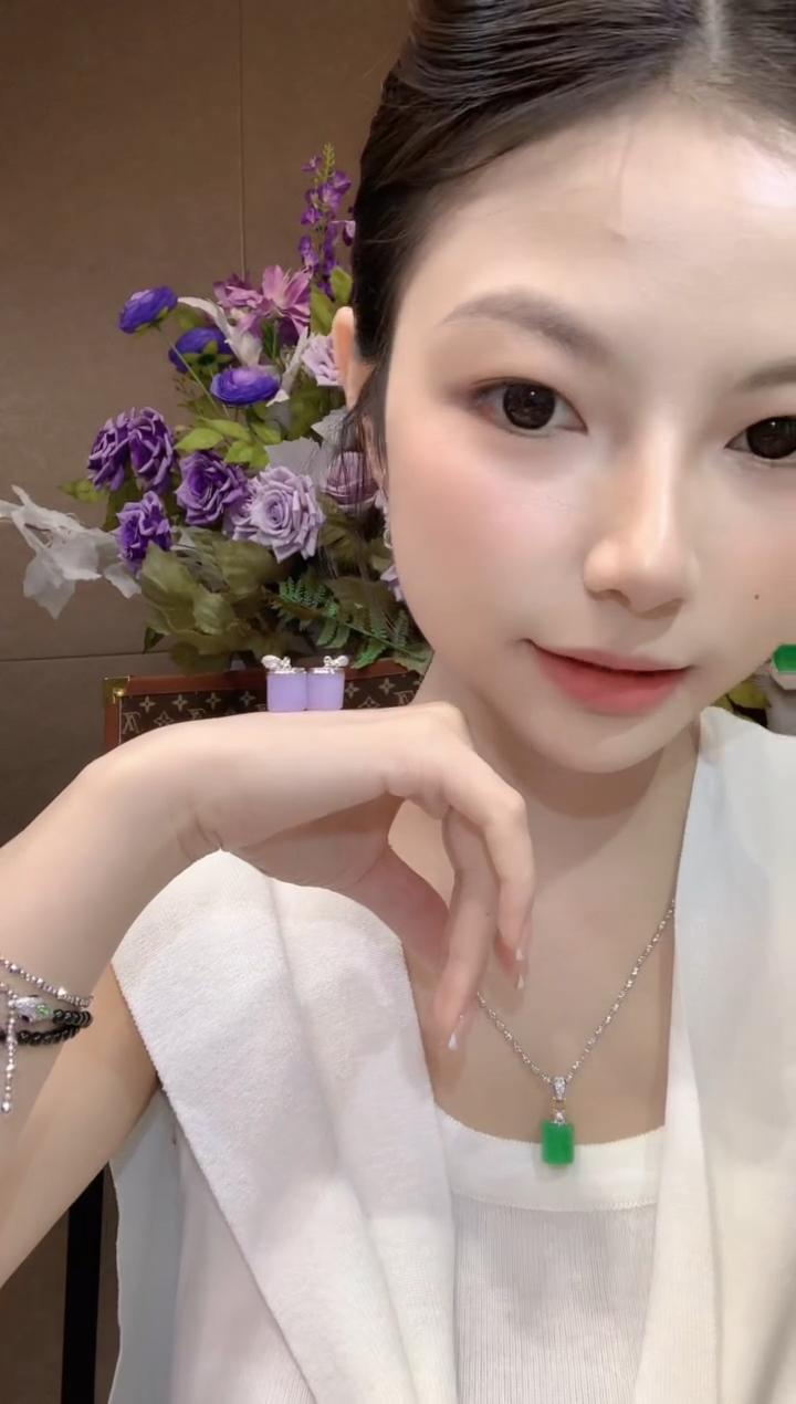 【云中意】-18K金 翡翠紫吊坠（不含链）- 多样性发货-紫货有色差-xzf