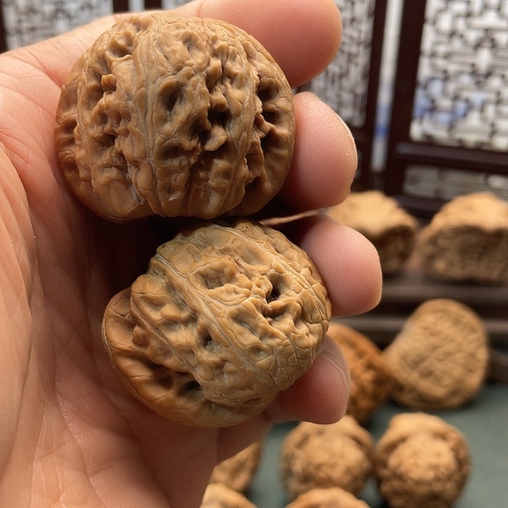 D***n文玩核桃吊坠元宝