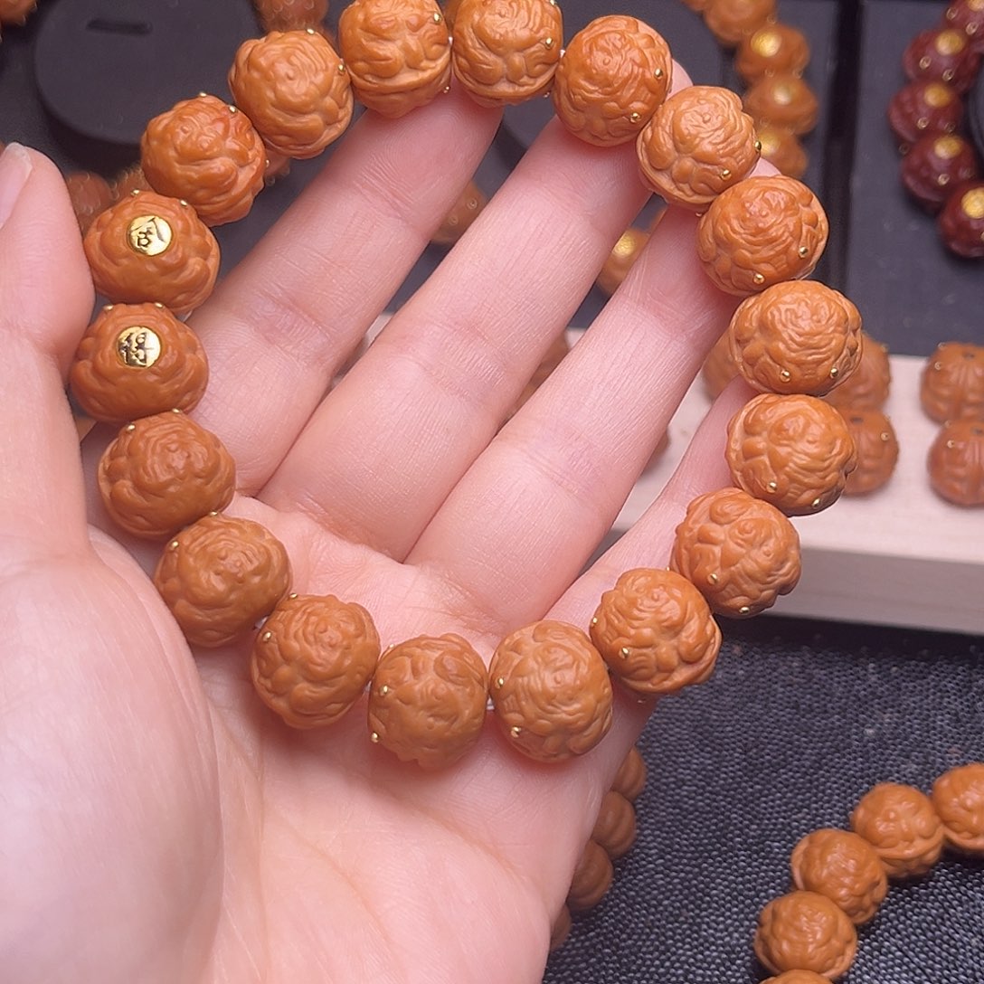 吊坠猴头核桃1.6金蟾镶嵌舍得