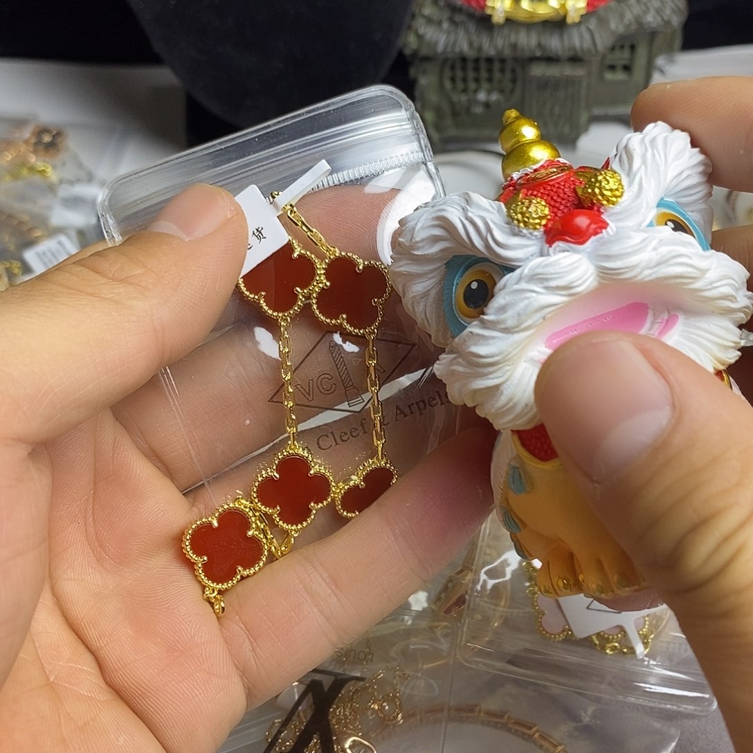 小***梨陶健健康康平平安安健健康康