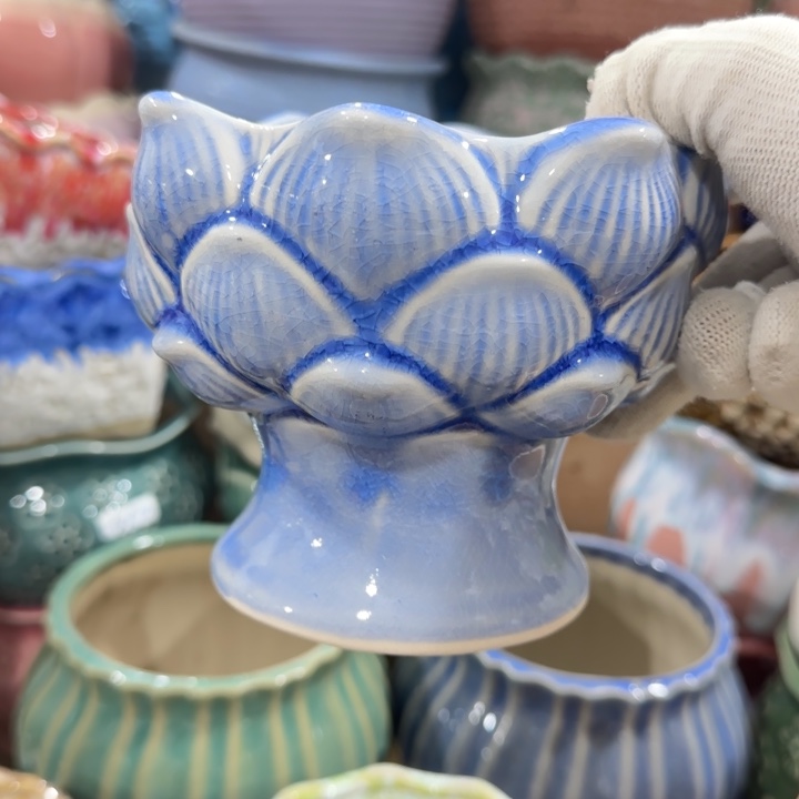 凑9块包邮，有孔，陶瓷花盆