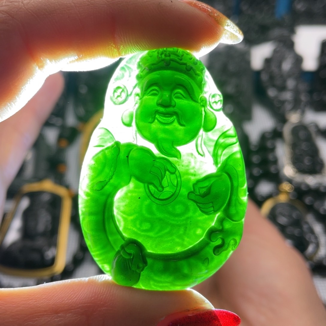 蛇纹石玉吊坠未镶嵌