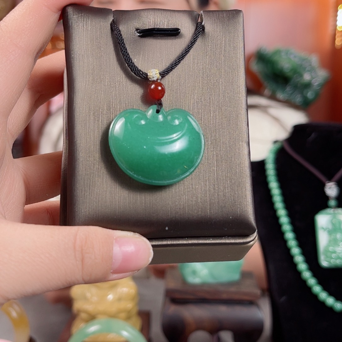 密玉（石英质玉）吊坠未镶嵌