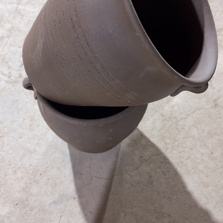 红陶口径18高度21瑕疵口不圆