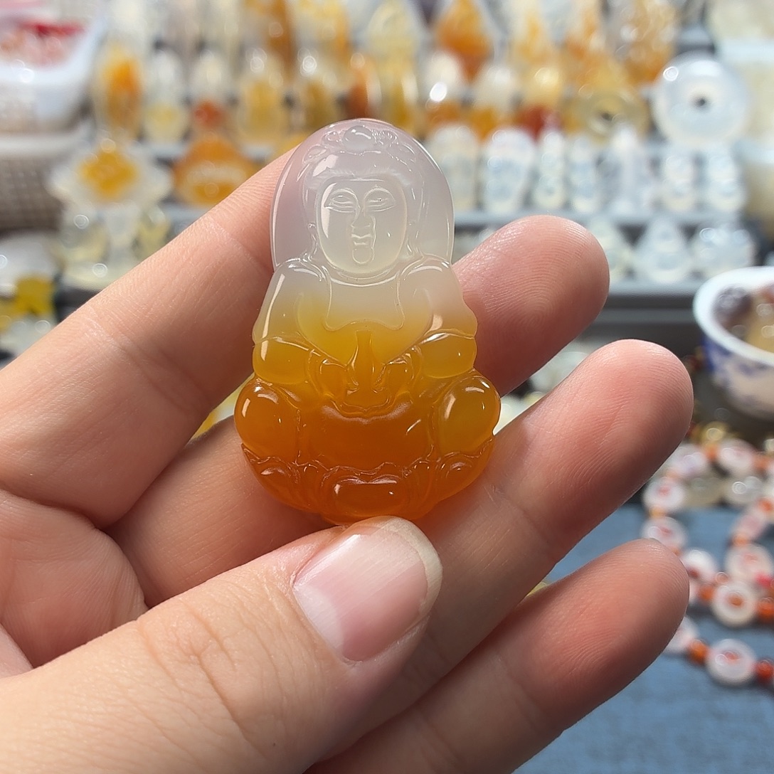 东***郭玛瑙/玉髓未镶嵌吊坠(不含链)
