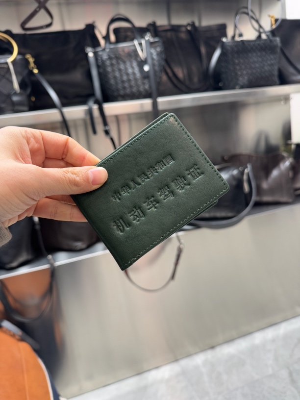 广州包黛高端定制系列原创设计头层植鞣牛皮驾驶证卡包