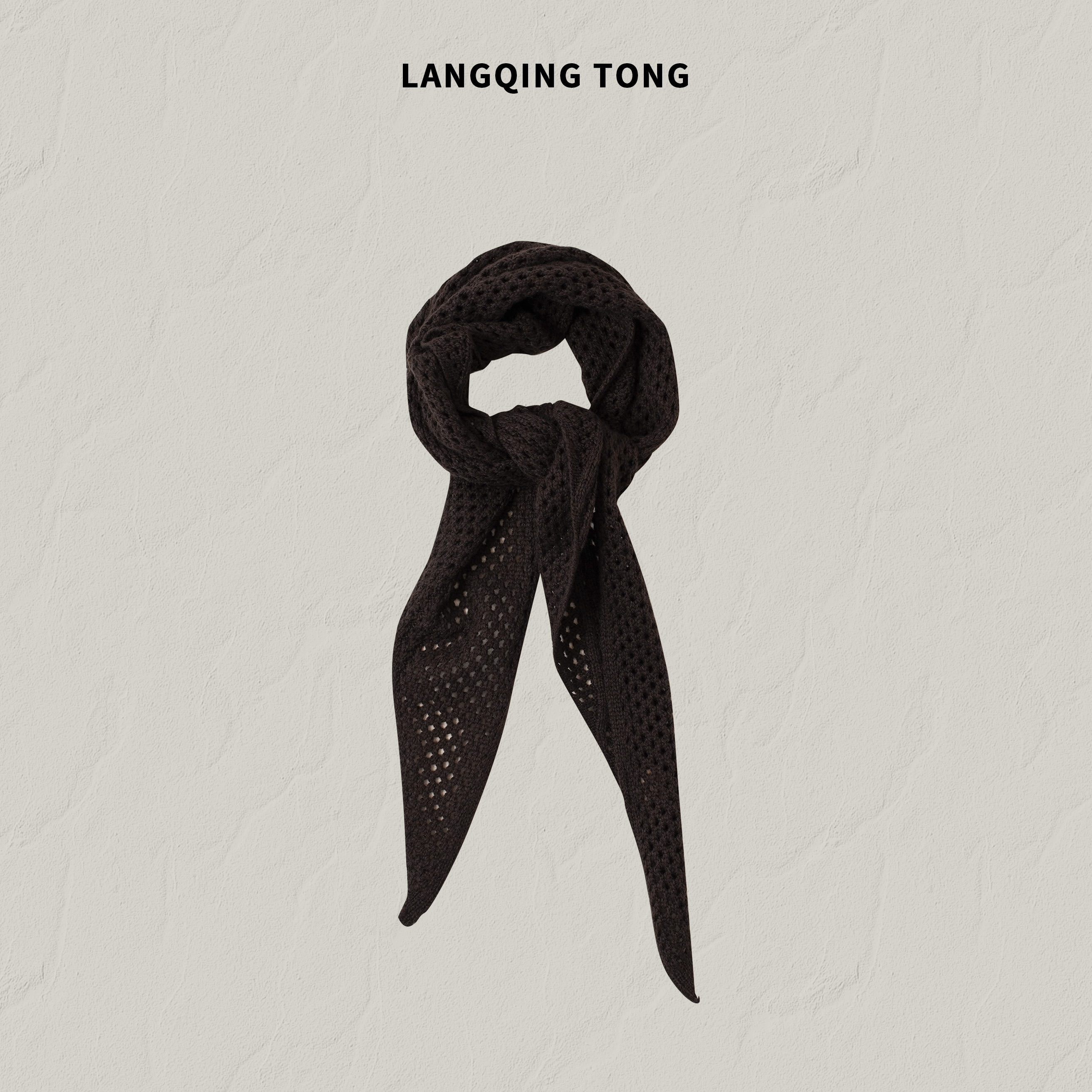 LANGQING 复古镂空三角羊毛披肩围巾46872#