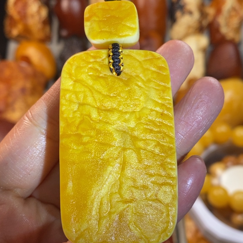 【闪购商品】定制琥珀裸石。