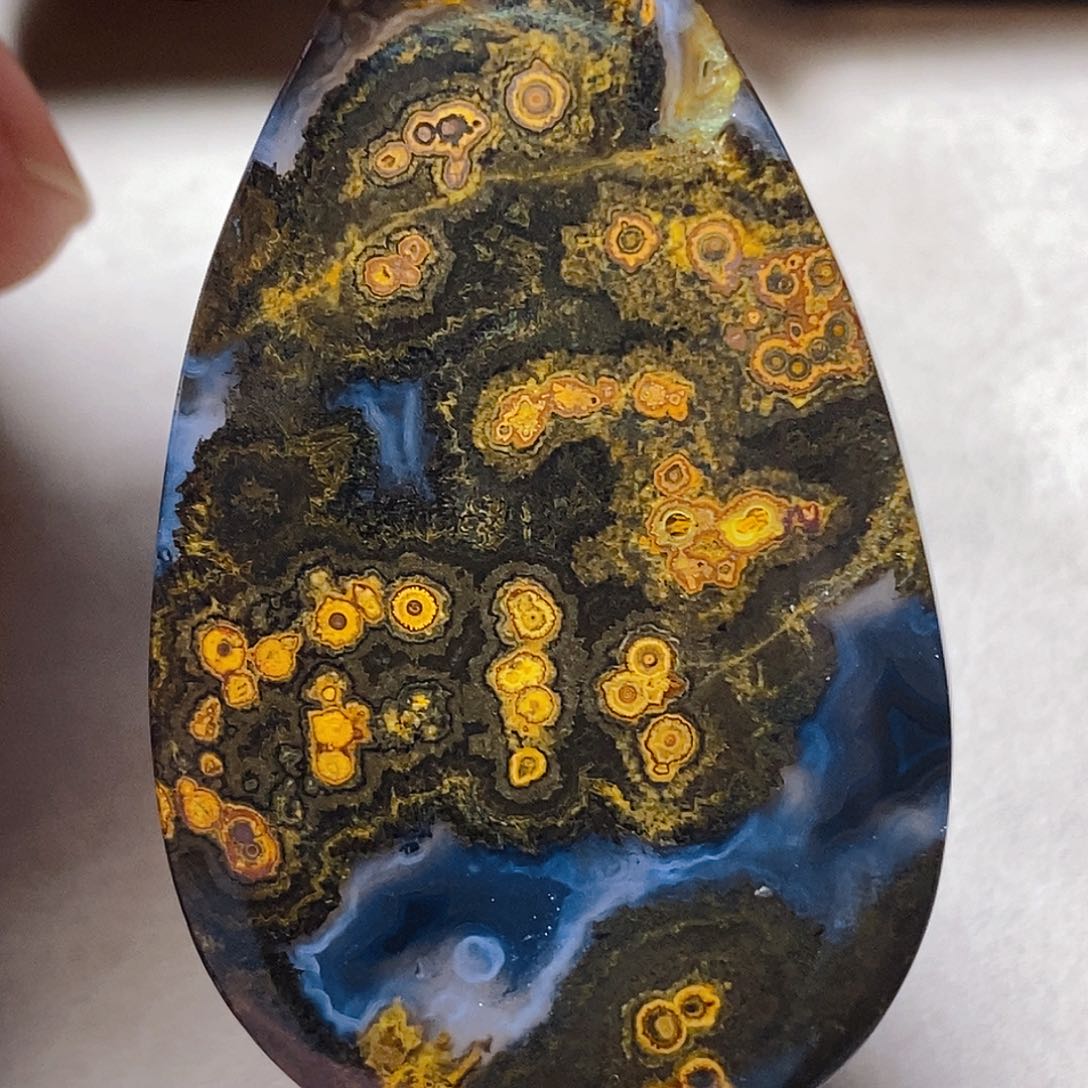 未镶嵌颈饰玛瑙/玉髓风*