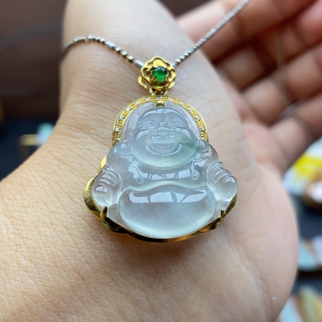 【闪购商品】颈饰18K金镶嵌翡翠81