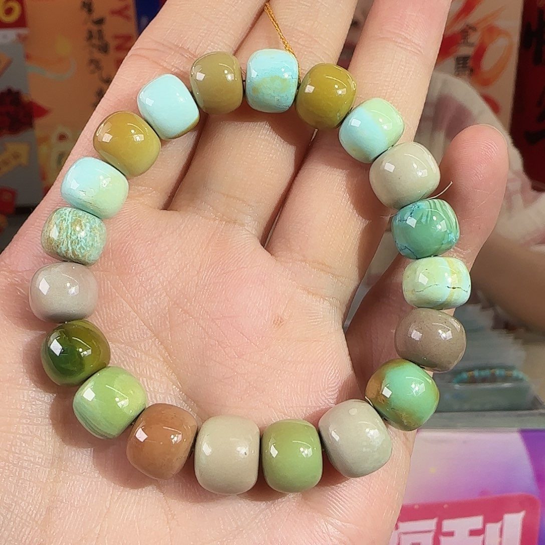 绿松石未镶嵌珠宝奇石