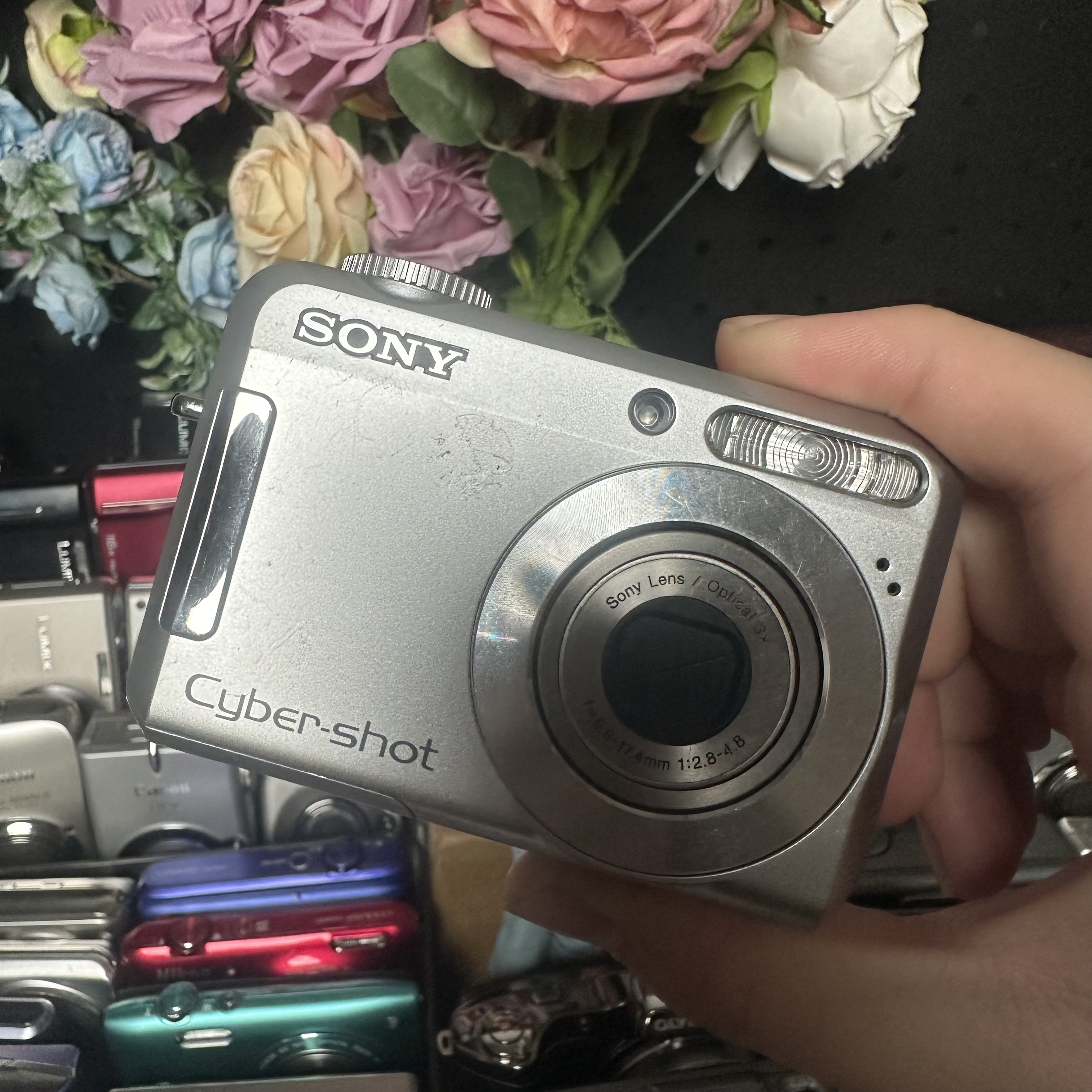 8新 Sony/索尼 索尼s650银色自备配件有一处小瑕疵no退换