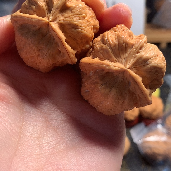 文玩核桃吊坠悬崖三棱42尺寸