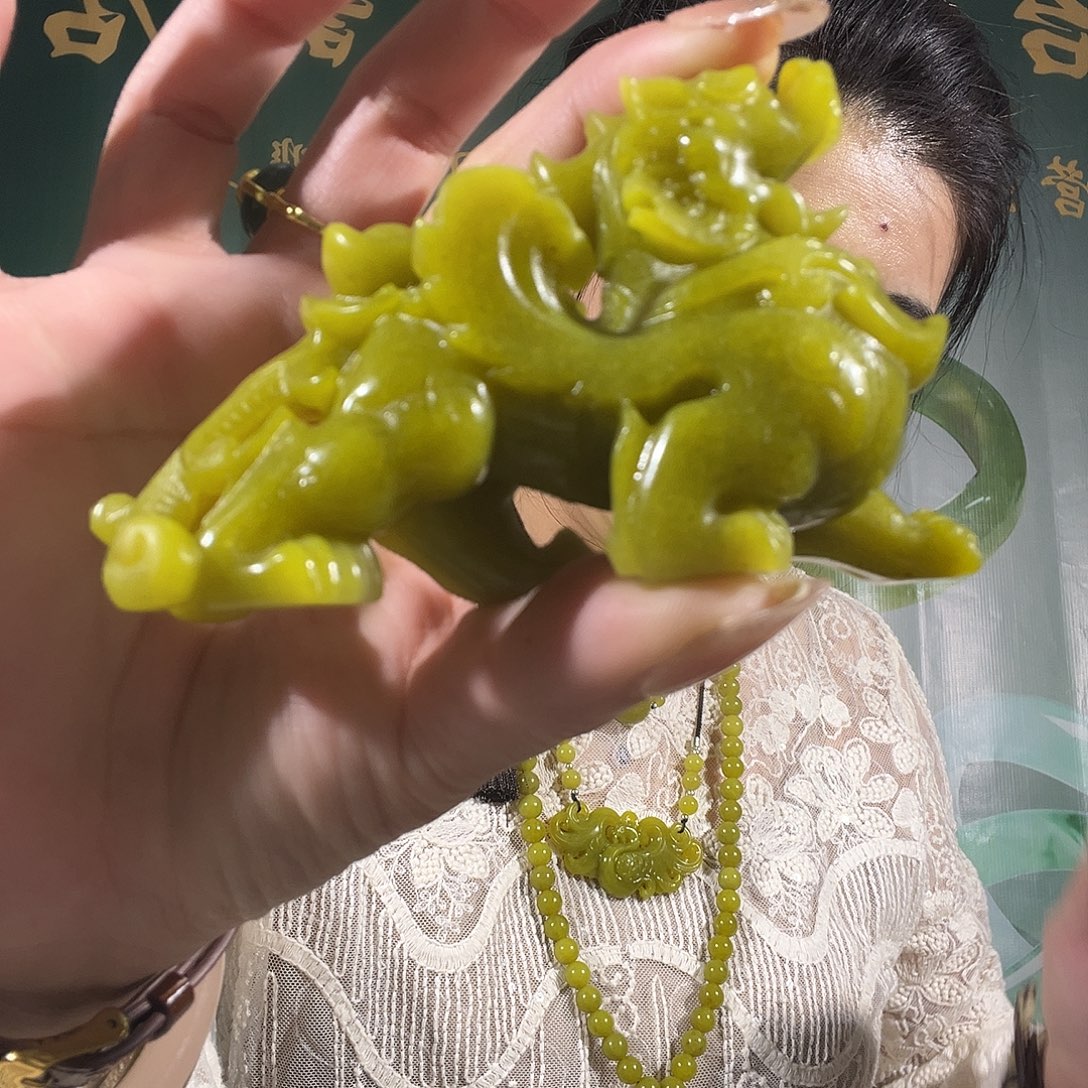 和田玉（糖玉）未镶嵌颈饰