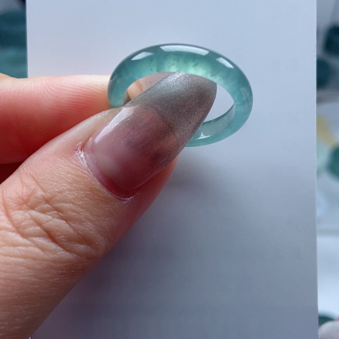 翡翠戒指未镶嵌翡翠