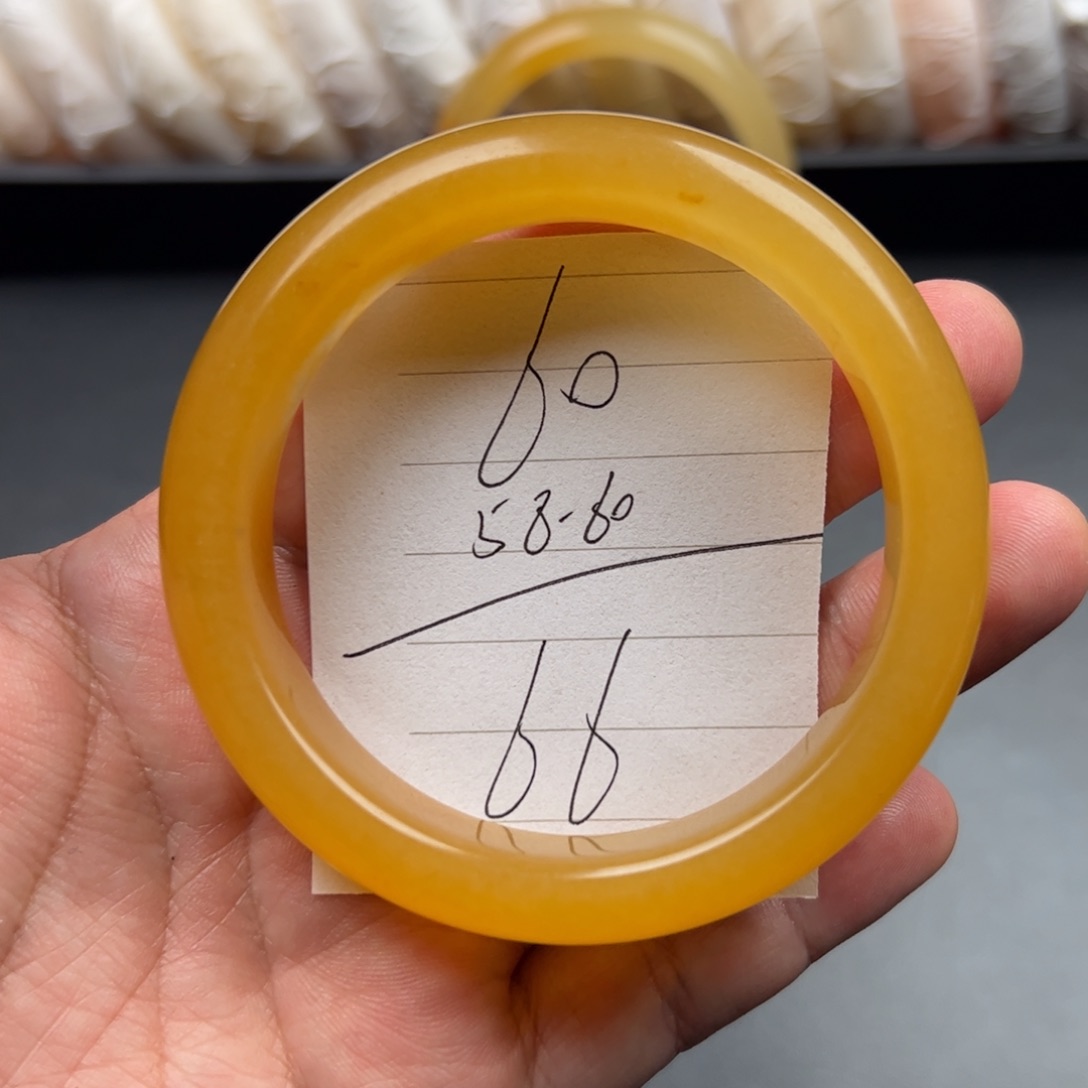 石英质玉（黄龙玉）手镯未镶嵌66