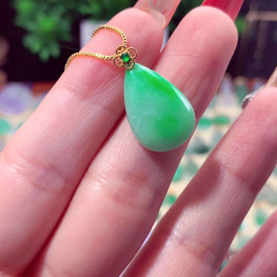 翡翠吊坠(不含链)18K金镶嵌