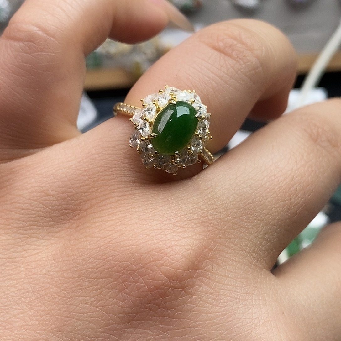 翡翠未镶嵌戒指翡翠