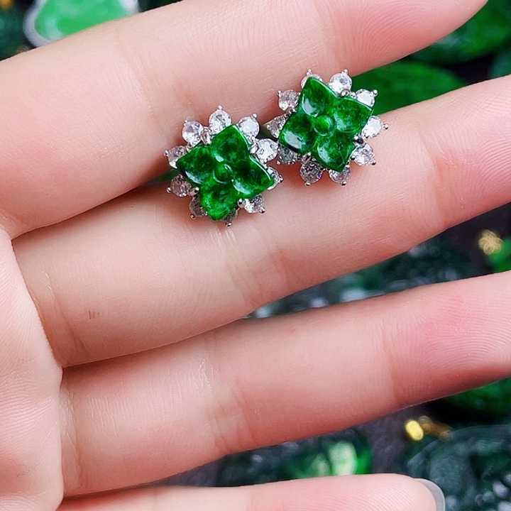 翡翠银S925镶嵌颈饰多样性