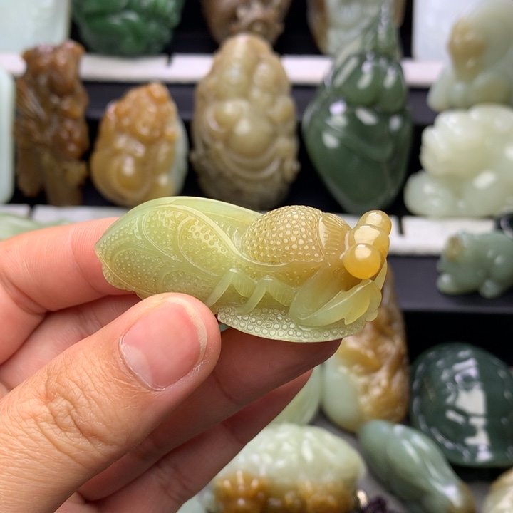 和田玉未镶嵌挂件