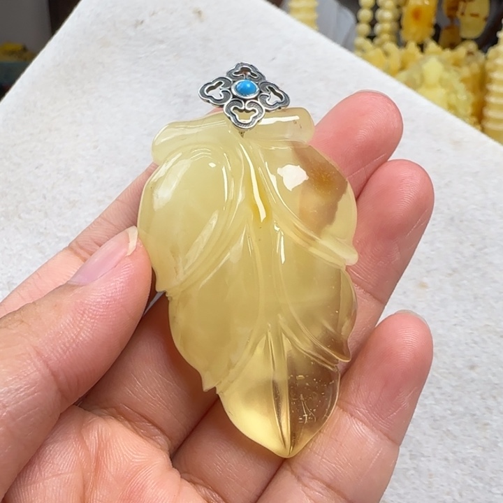 未镶嵌蜜蜡珠宝奇石