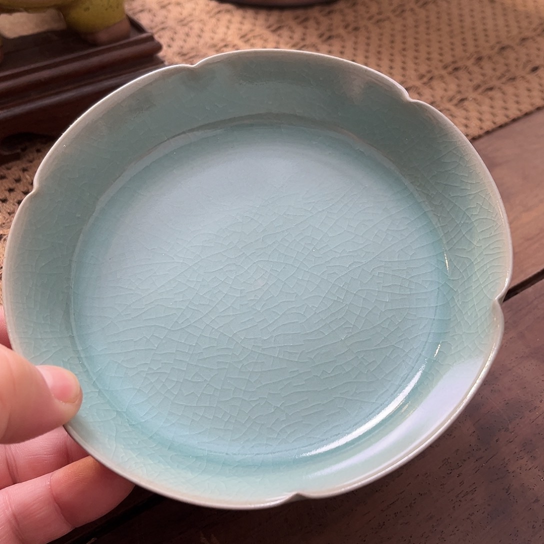 瓷盘14口径葵口盘微瑕