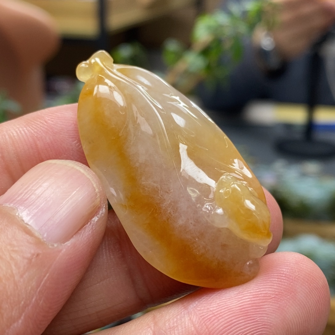 翡翠颈饰未镶嵌挂件