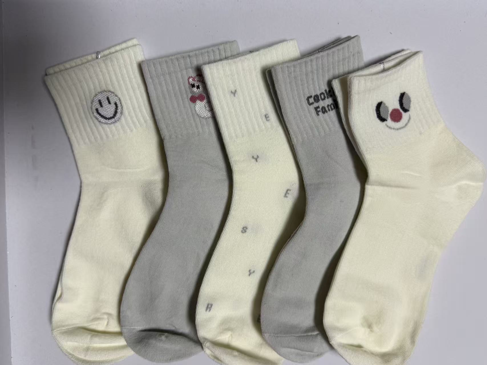 防臭常规款透气薄款运动风中筒袜厚款卡通动漫夏季