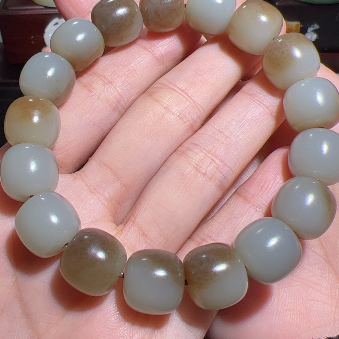 和田玉未镶嵌手串