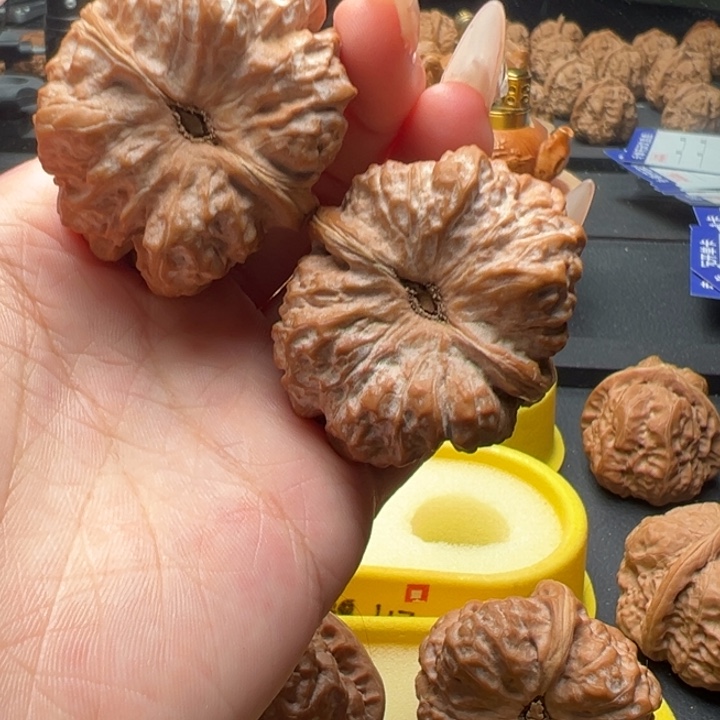 小***哥文玩核桃吊坠文玩核桃文玩核桃