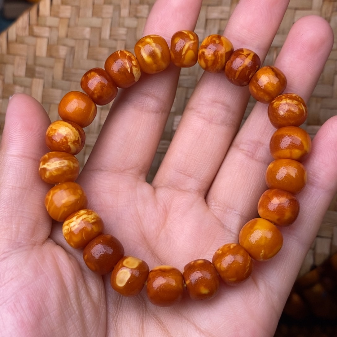 蜜蜡裸石未镶嵌蜜蜡