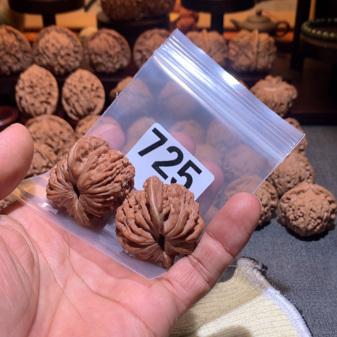 绿***叶桃核把件四座楼725号