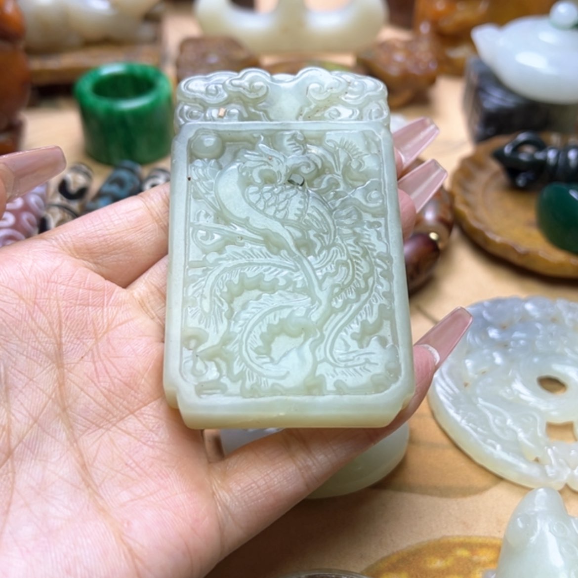 【闪购商品】蛇纹石玉颈饰未镶嵌