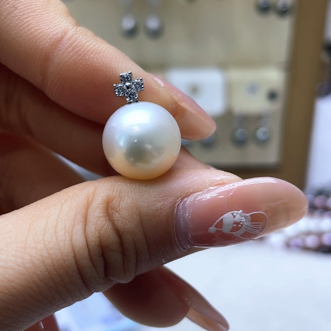 海水珍珠颈饰18K金镶嵌