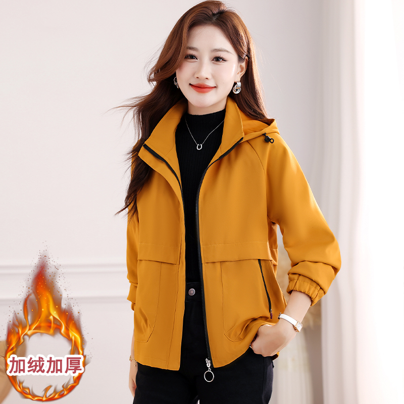 中老年妈妈秋冬装洋气加绒连帽夹克短外套女户外运动加厚保暖风衣