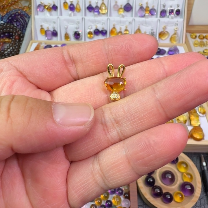 18K金镶嵌颈饰黄晶吊坠