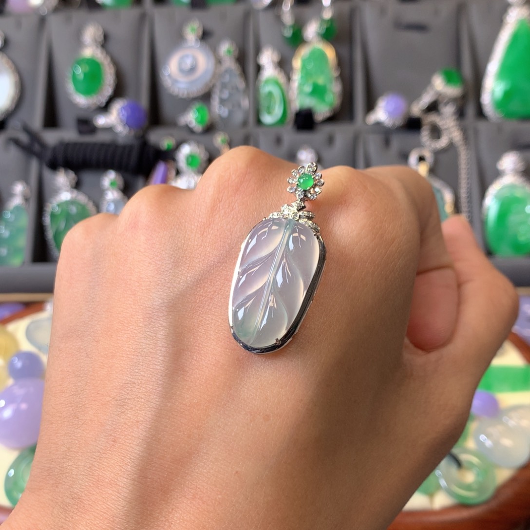 翡翠吊坠(不含链)18K金镶嵌吊坠