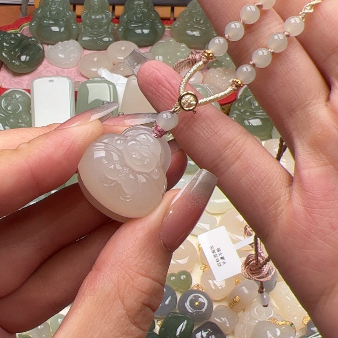 和田玉颈饰未镶嵌灵*灵