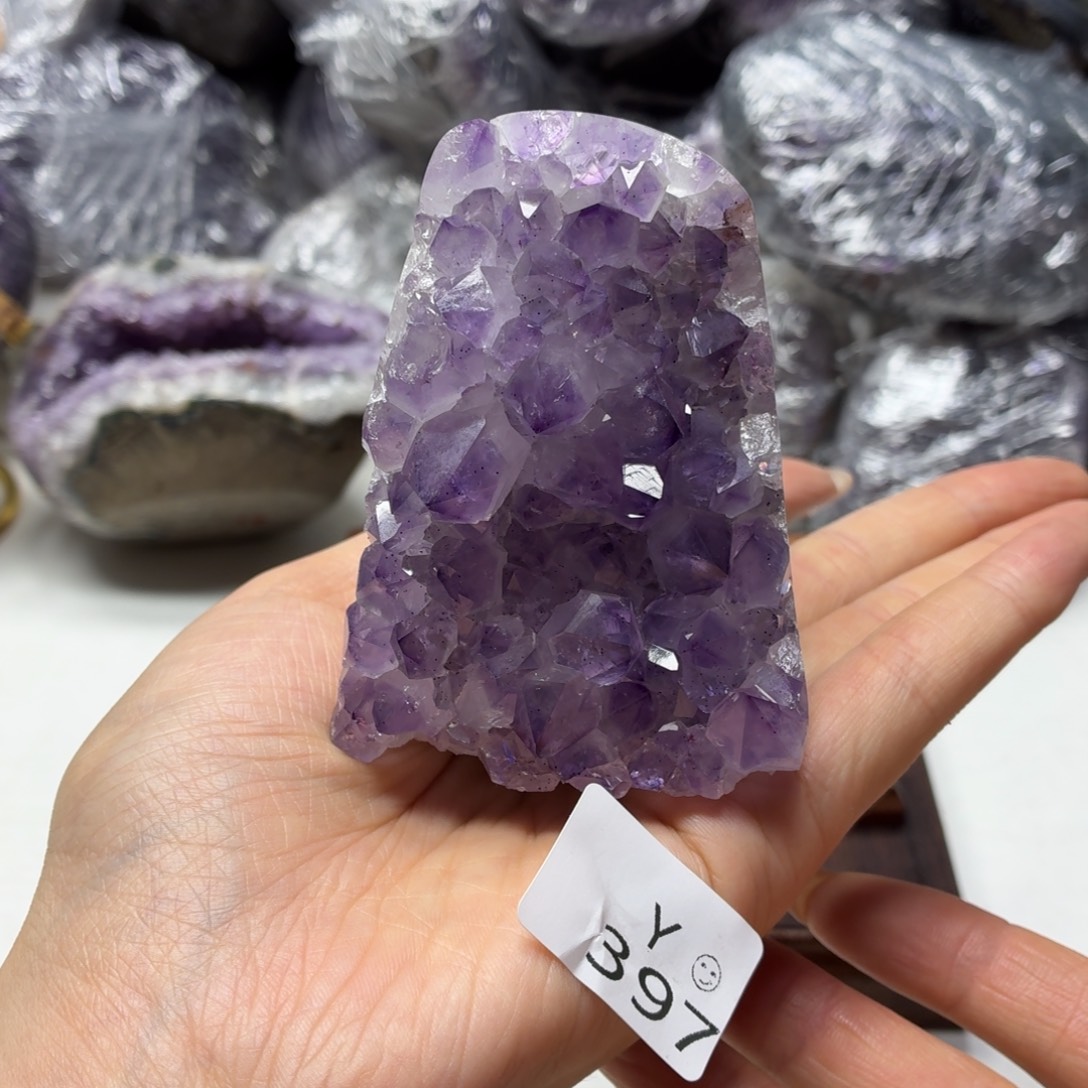 水晶摆件未镶嵌紫水晶