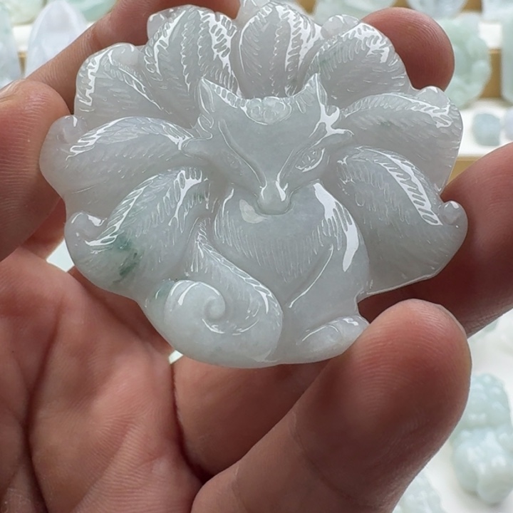 翡翠未镶嵌颈饰天然缅甸A货翡翠