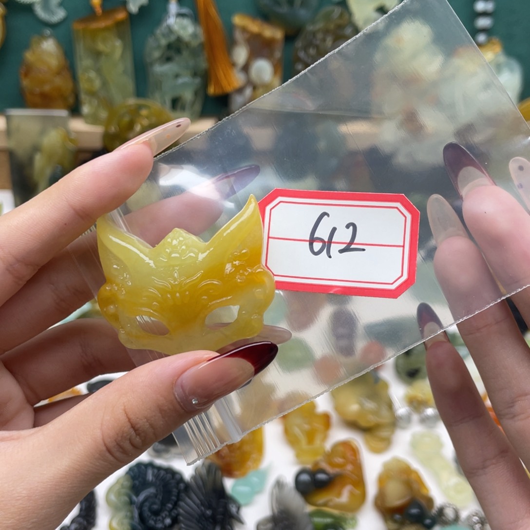 蛇纹石玉颈饰未镶嵌多****加