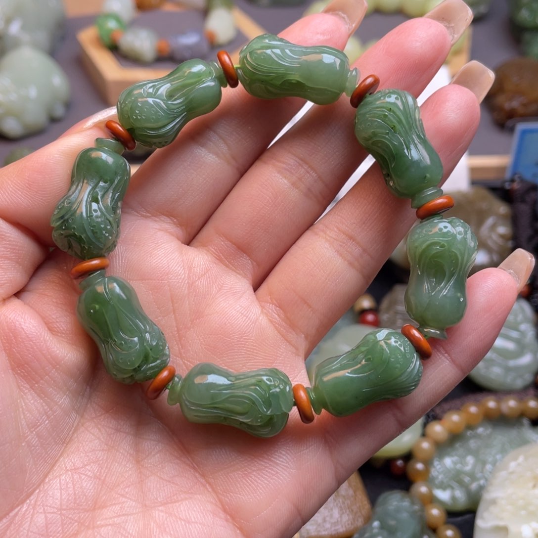 和田玉颈饰未镶嵌