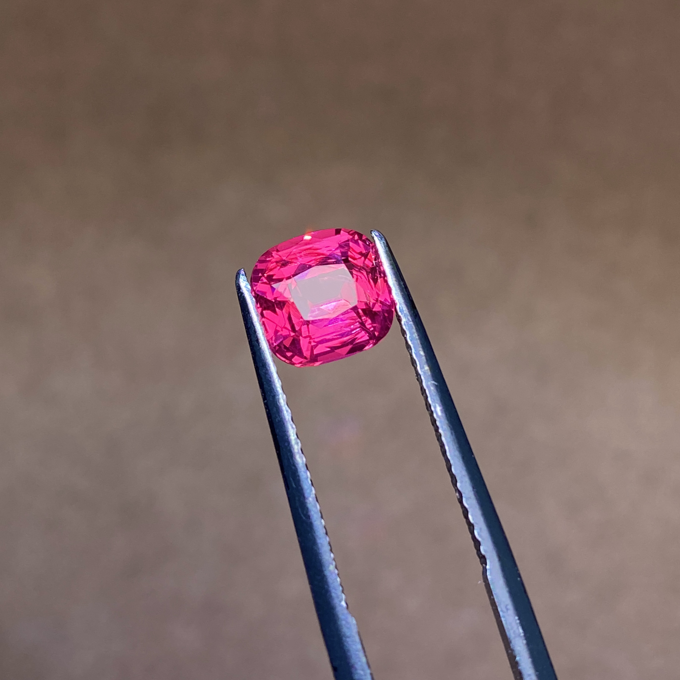 25B172 马亨盖尖晶宝石（Vibrant- Brilliance） 2.072克拉