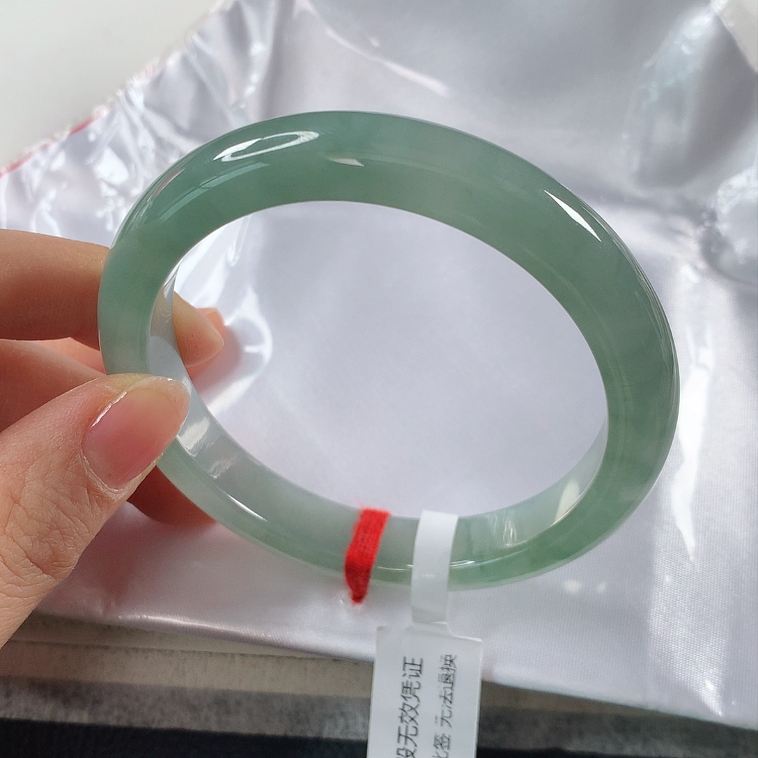 翡翠手镯未镶嵌 正圈①③⑧