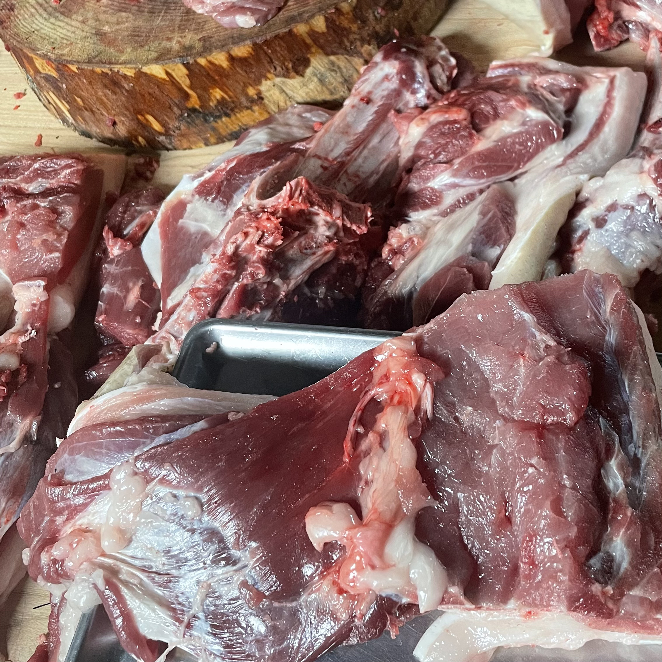 直播现称现杀现切猪肉