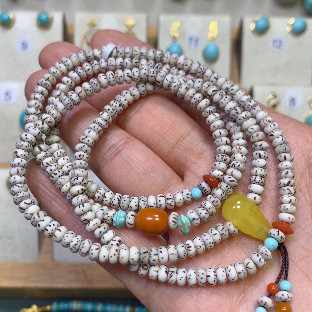 蜜蜡裸石未镶嵌手链