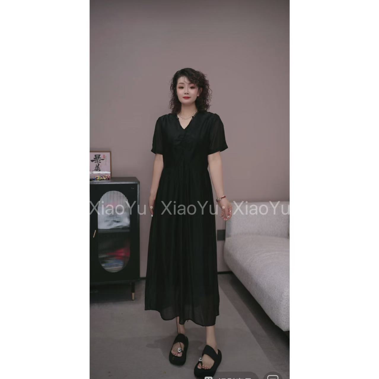 欧货【极简真|丝V领设计款连衣裙】UP 2821【No退换】瑕疵品